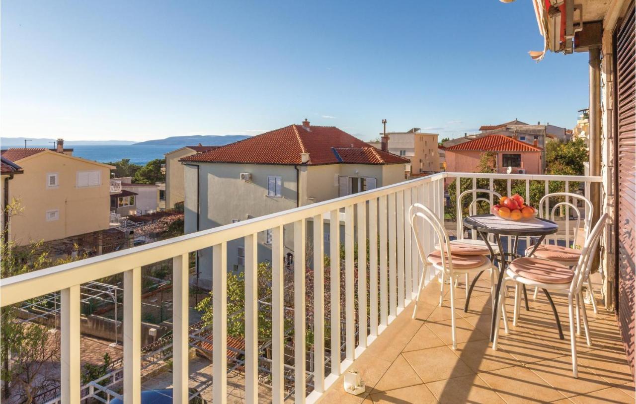 3 Bedroom Amazing Apartment In Makarska Exterior foto